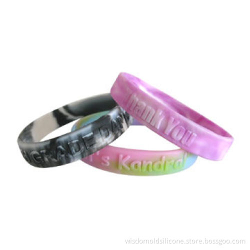 Silicone Bracelet with Customized Logos ans Sizes